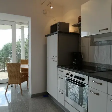 Julia Apartment *